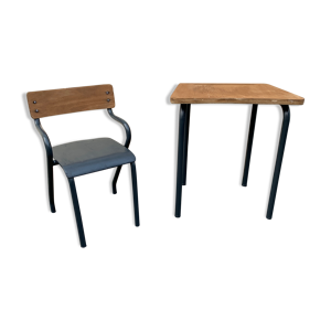 bureau d'écolier avec