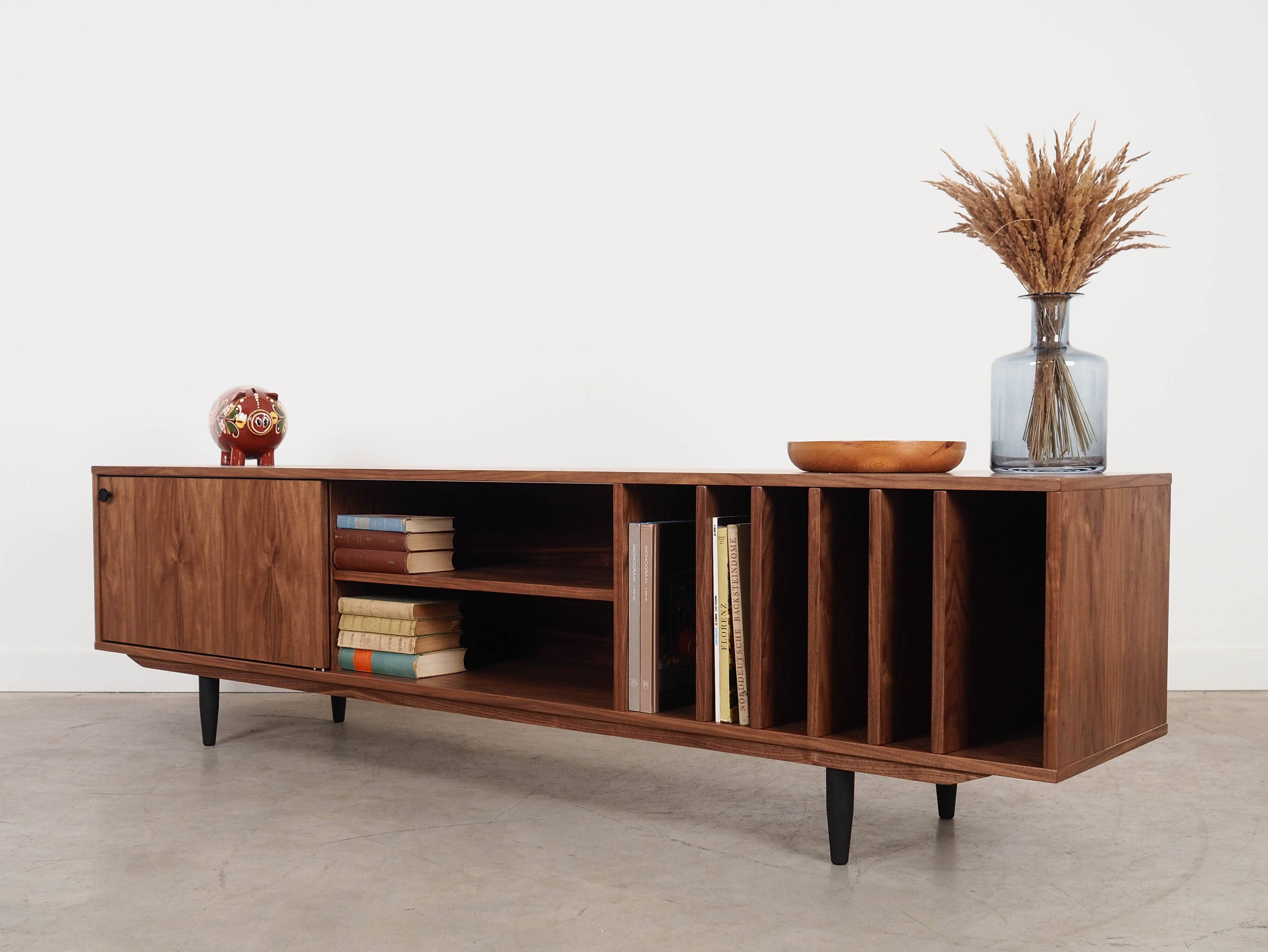 Buffet en noyer, design scandinave