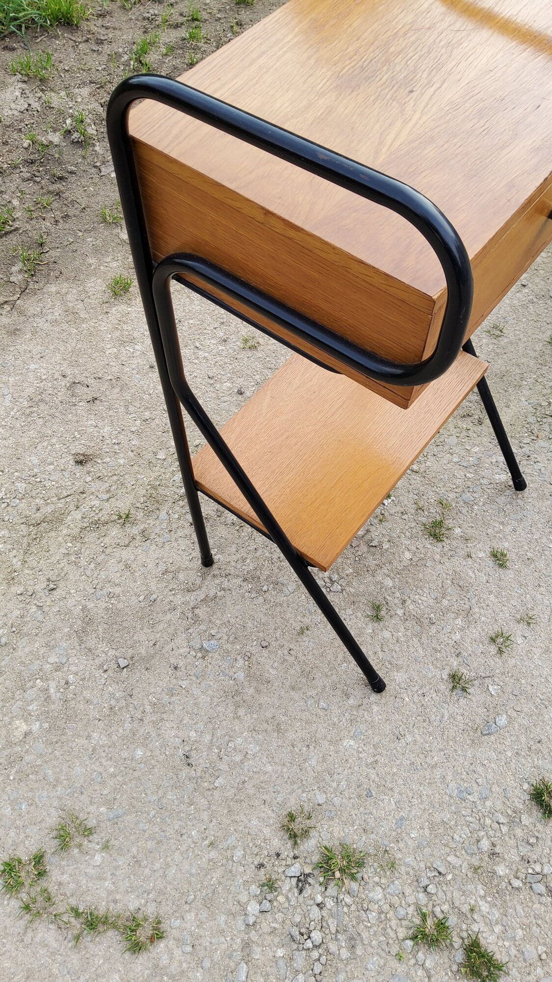 Pair of bedside tables from the 60s in gilded oak and tubes stamped Descher