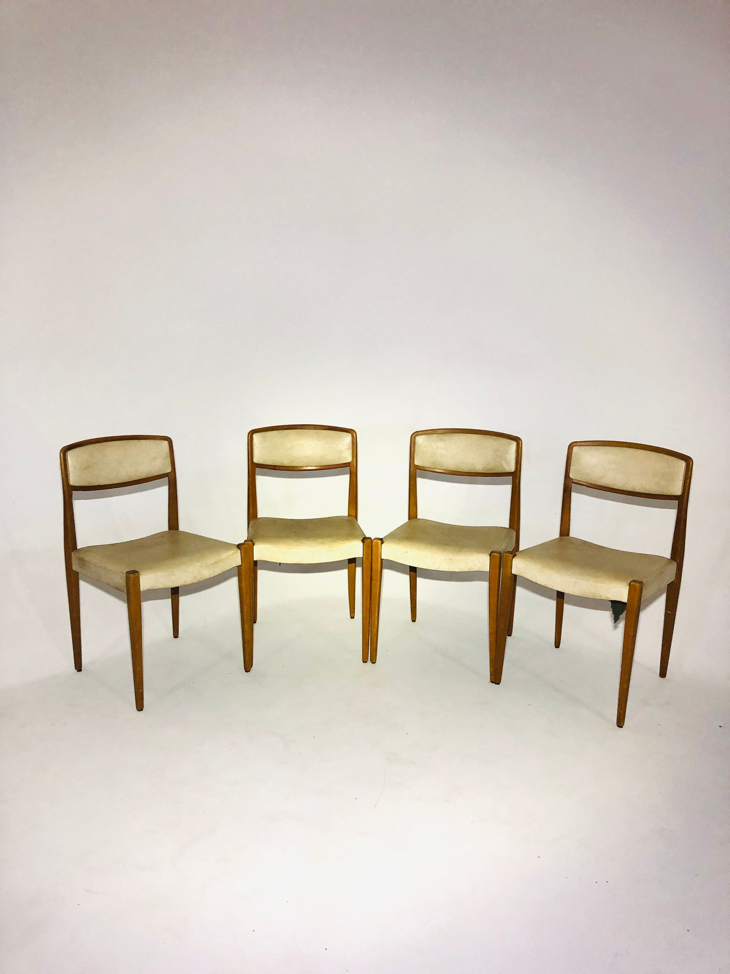 Suite of 4 vintage Italian style chairs