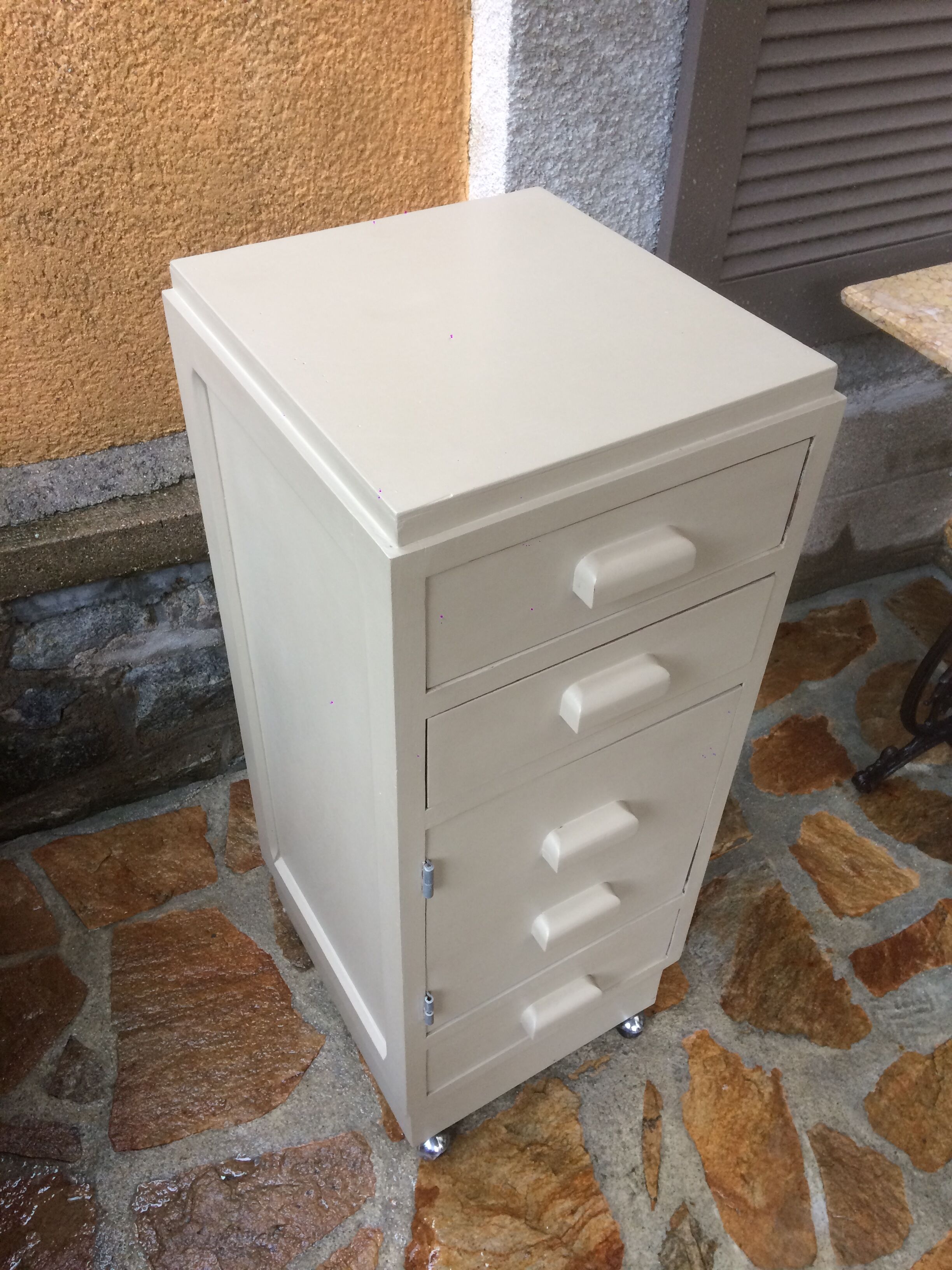 Storage furniture 1 door, 3 drawers