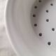 Égouttoir et plat porcelaine blanche