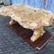 Table basse brutaliste en orme massif de fabrication artisanale