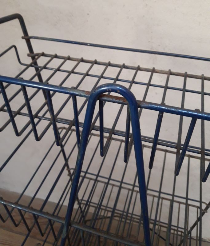 Display metal store shelves