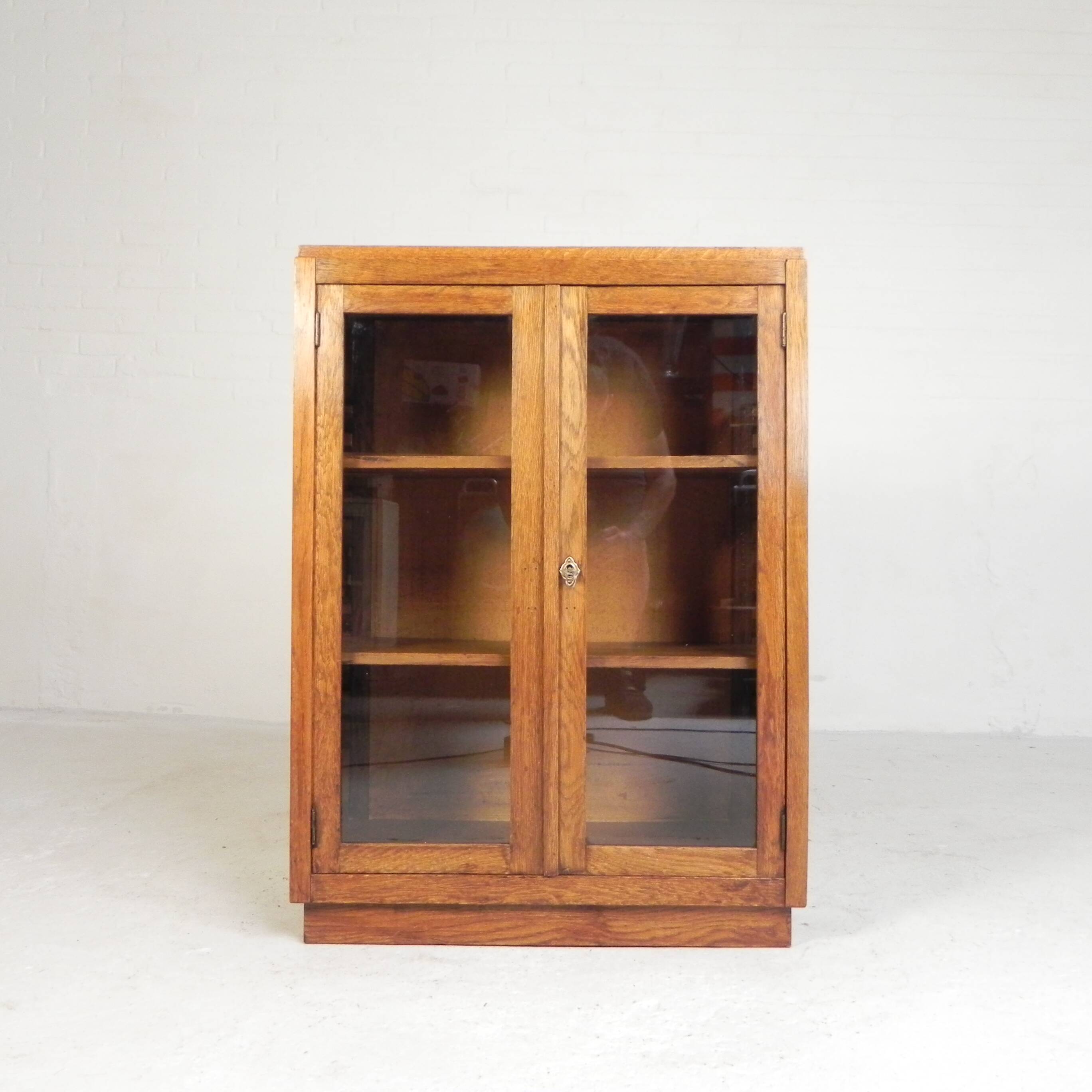 Petit meuble vitrine avec 2 portes, années 1930