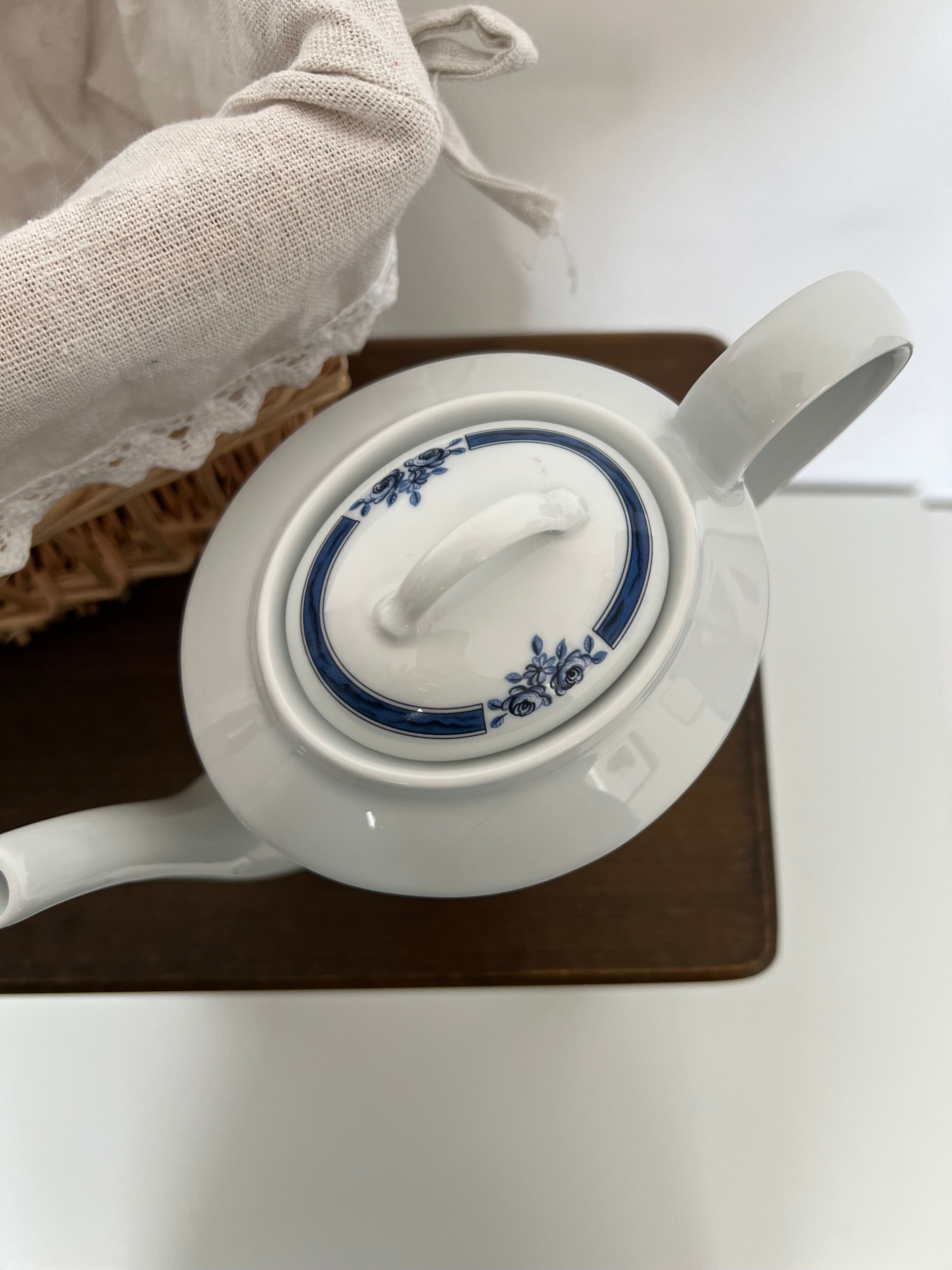 Numbered Sologne porcelain teapot