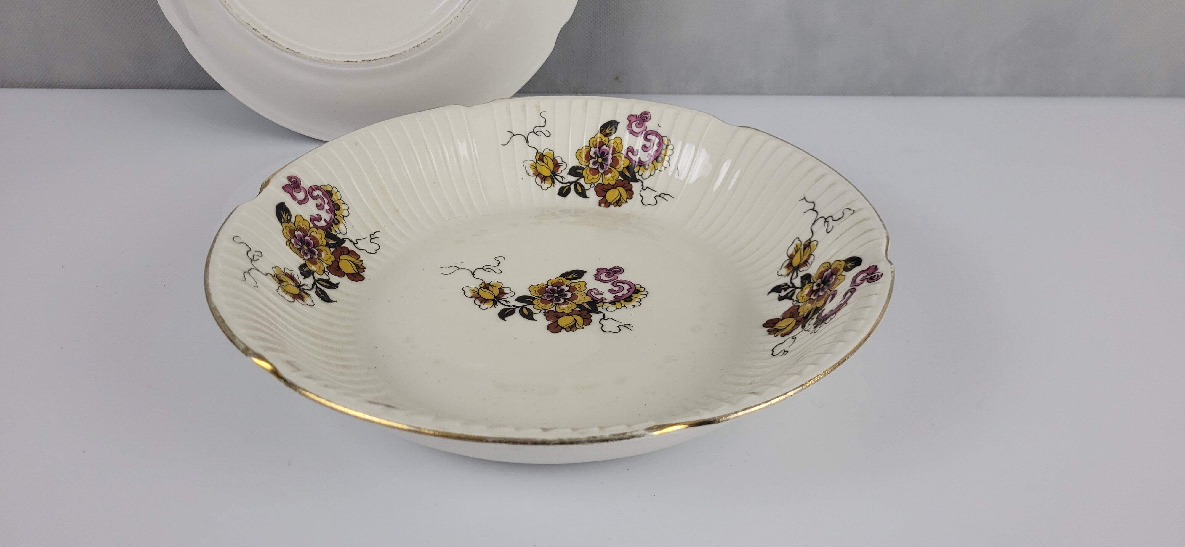 2 porcelain deep dishes