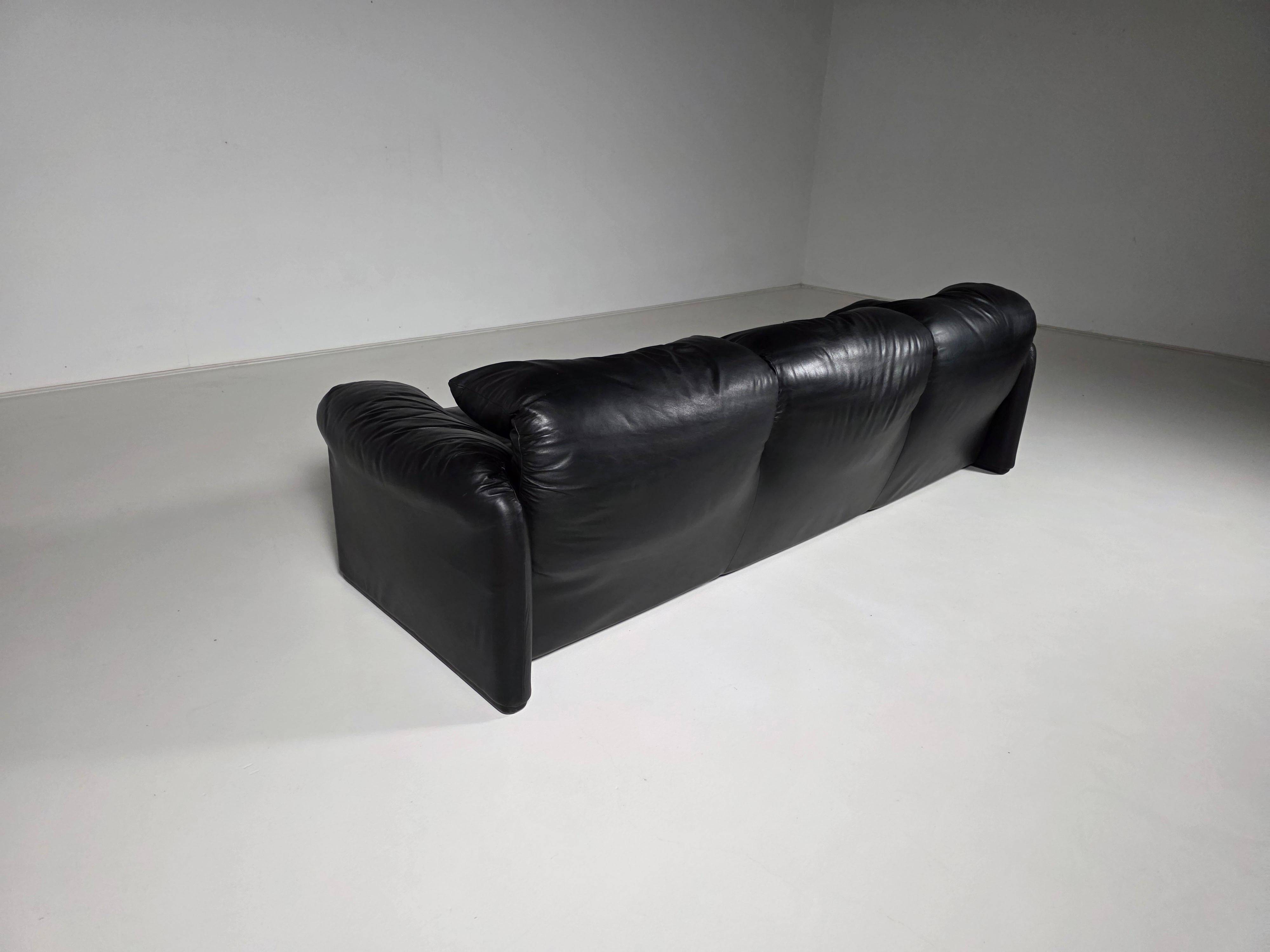 3-seater leather sofa by Vico Magistretti for Cassina, 1970.