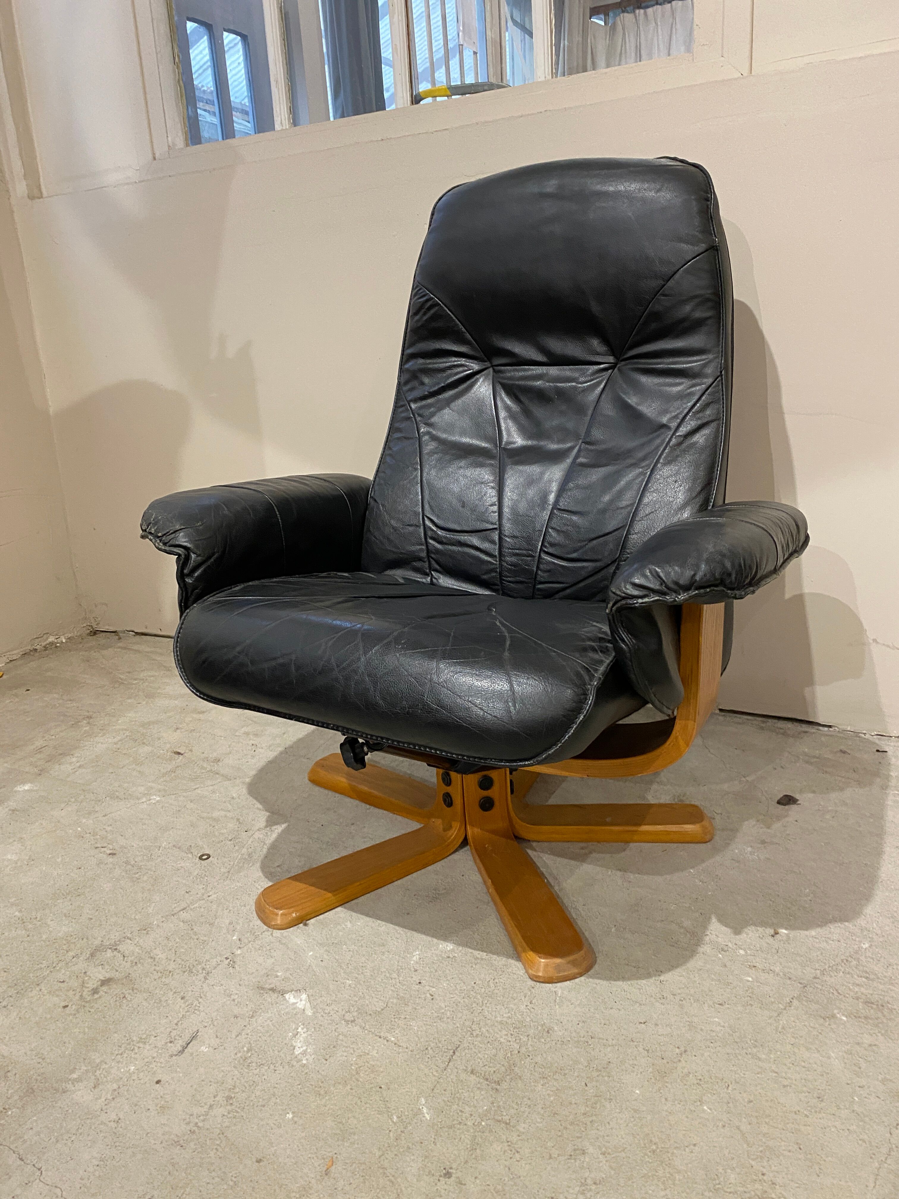 Scandinavian black leather relax armchair