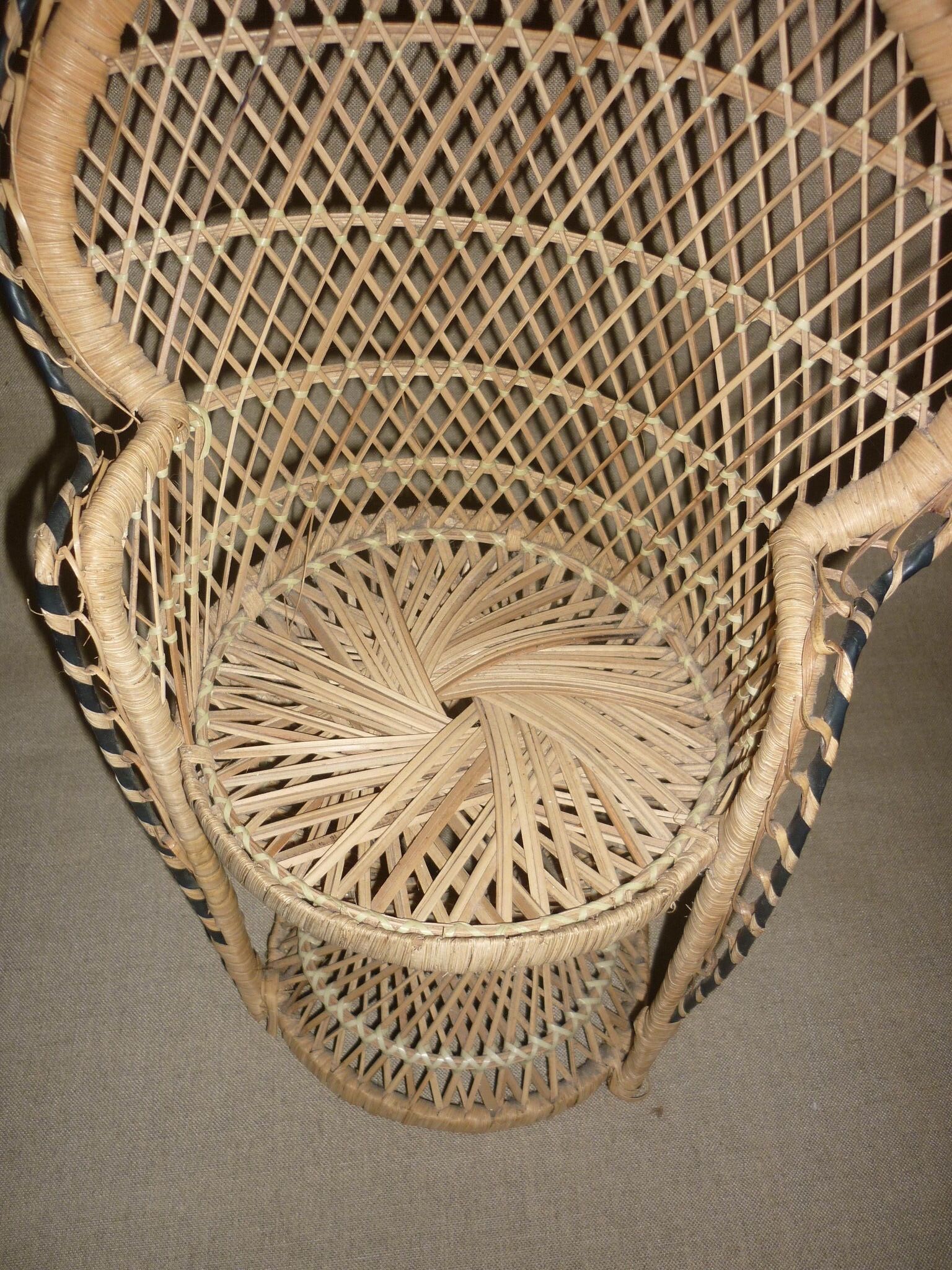 Fauteuil Emmanuelle poupée en osier 70's