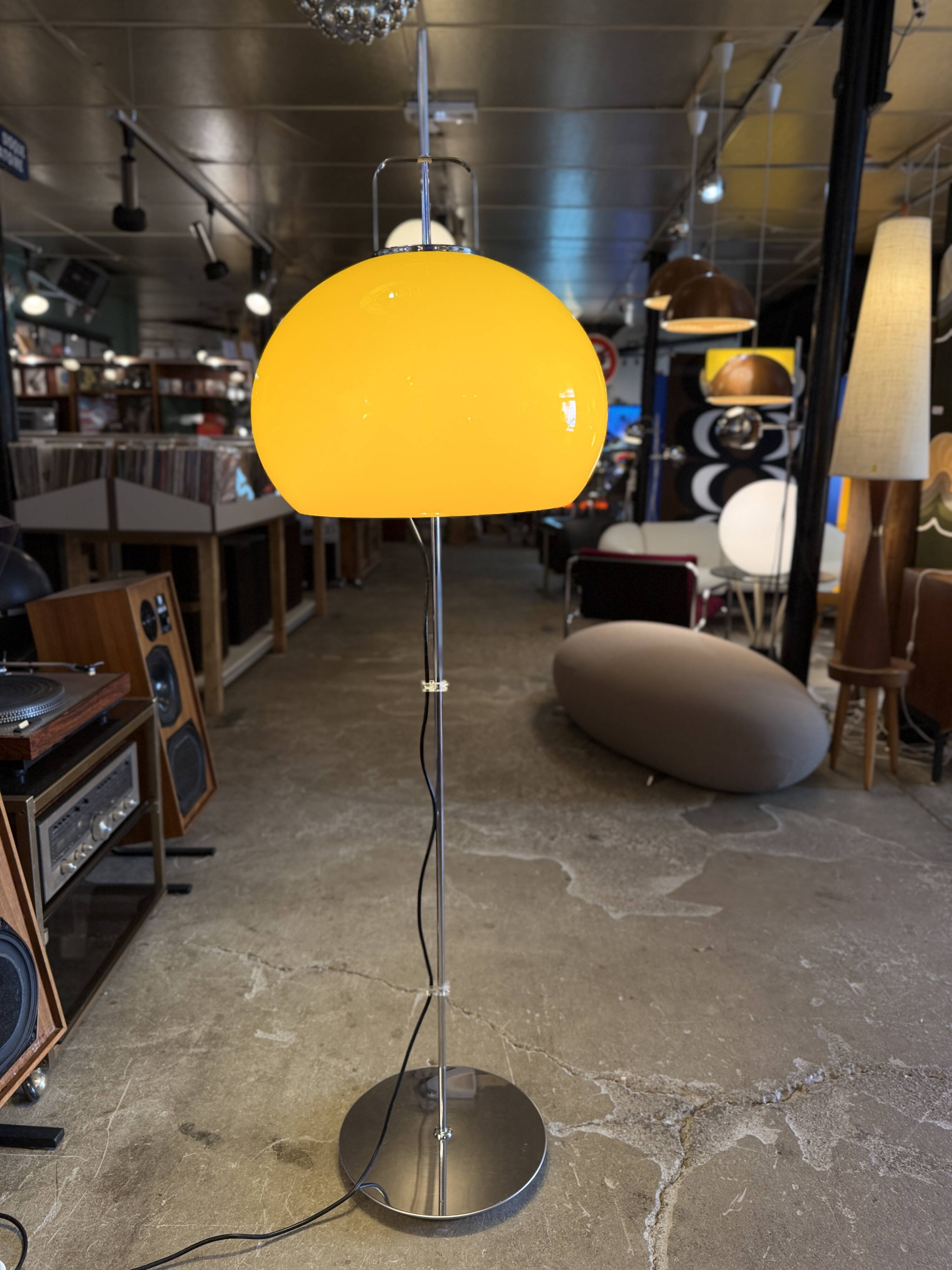 Meblo Floor Lamp – Luigi Massoni for Harvey Guzzini, Italy, 1970