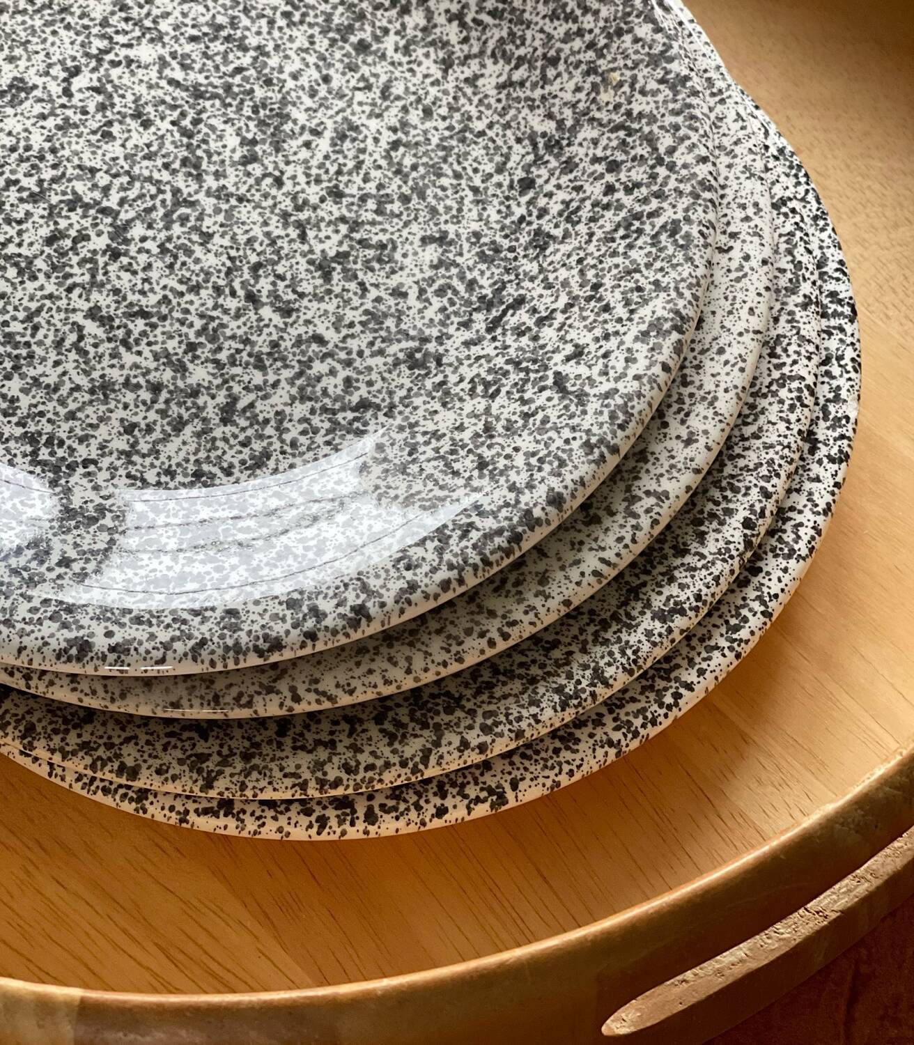 4 Castelforte dessert plates.