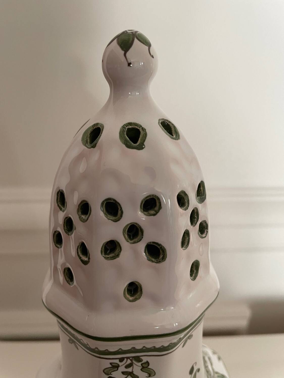 Decorative sugar bowl