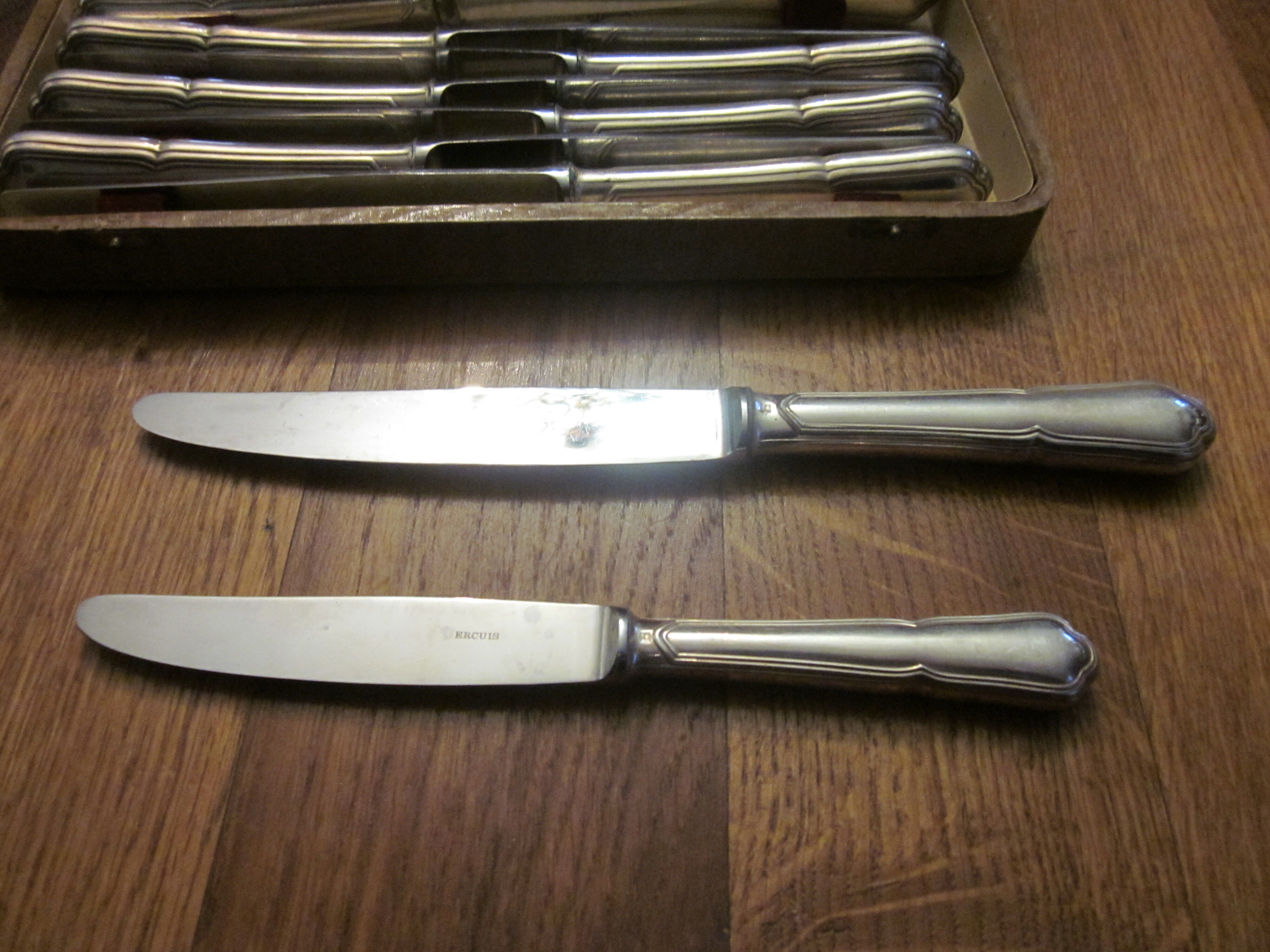 24 silver metal knives ercuis