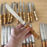 Set of knives with bamboo handles