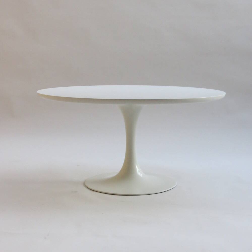 1960s White Tulip Coffee Table by Maurice Burke for Arkana 75