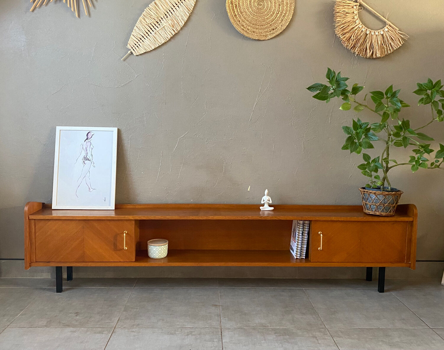 Vintage sideboard (shallow)