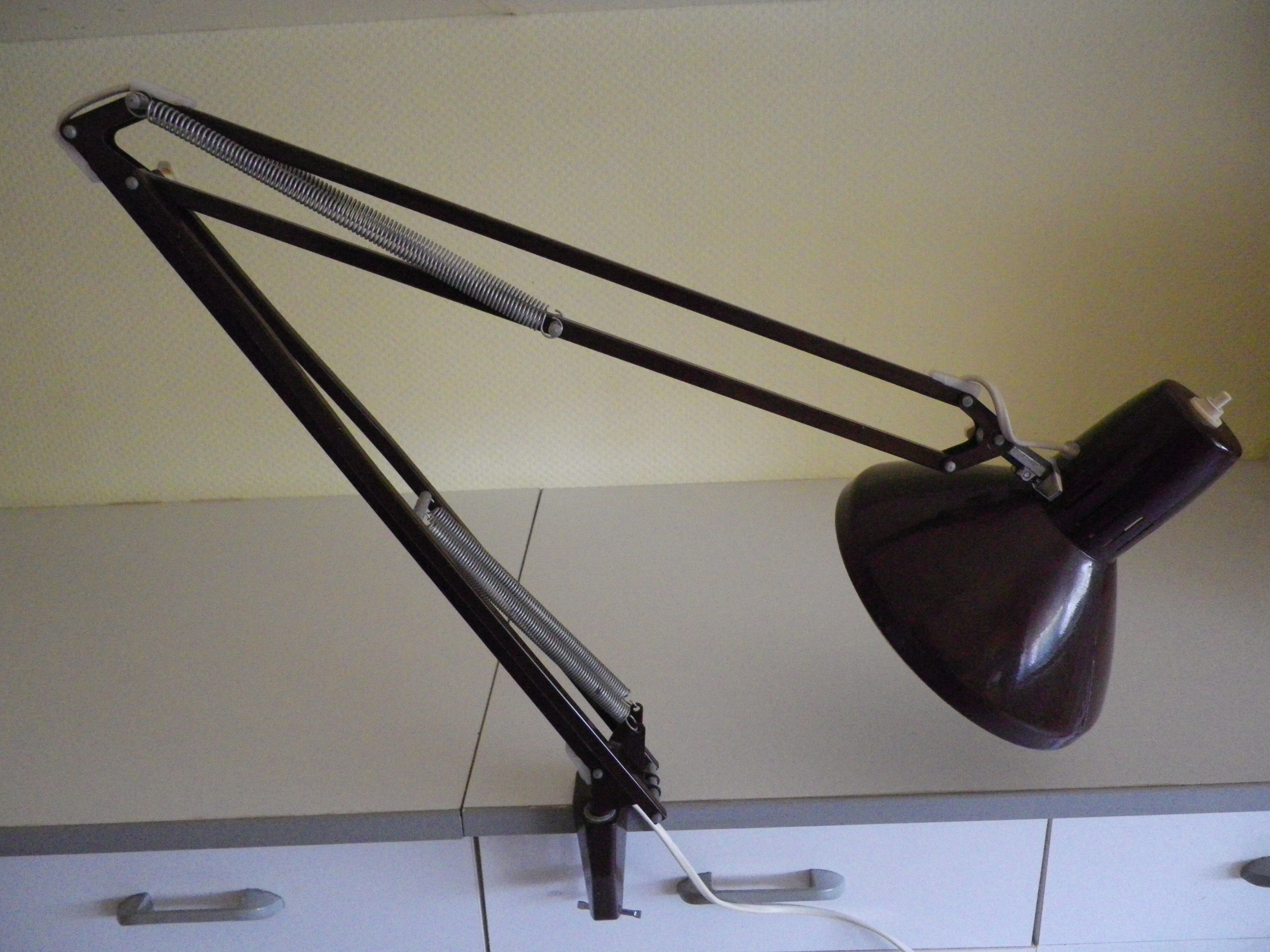 Lamp architect with lampshade in enamelled plate and 2 articulated arms brand ledu