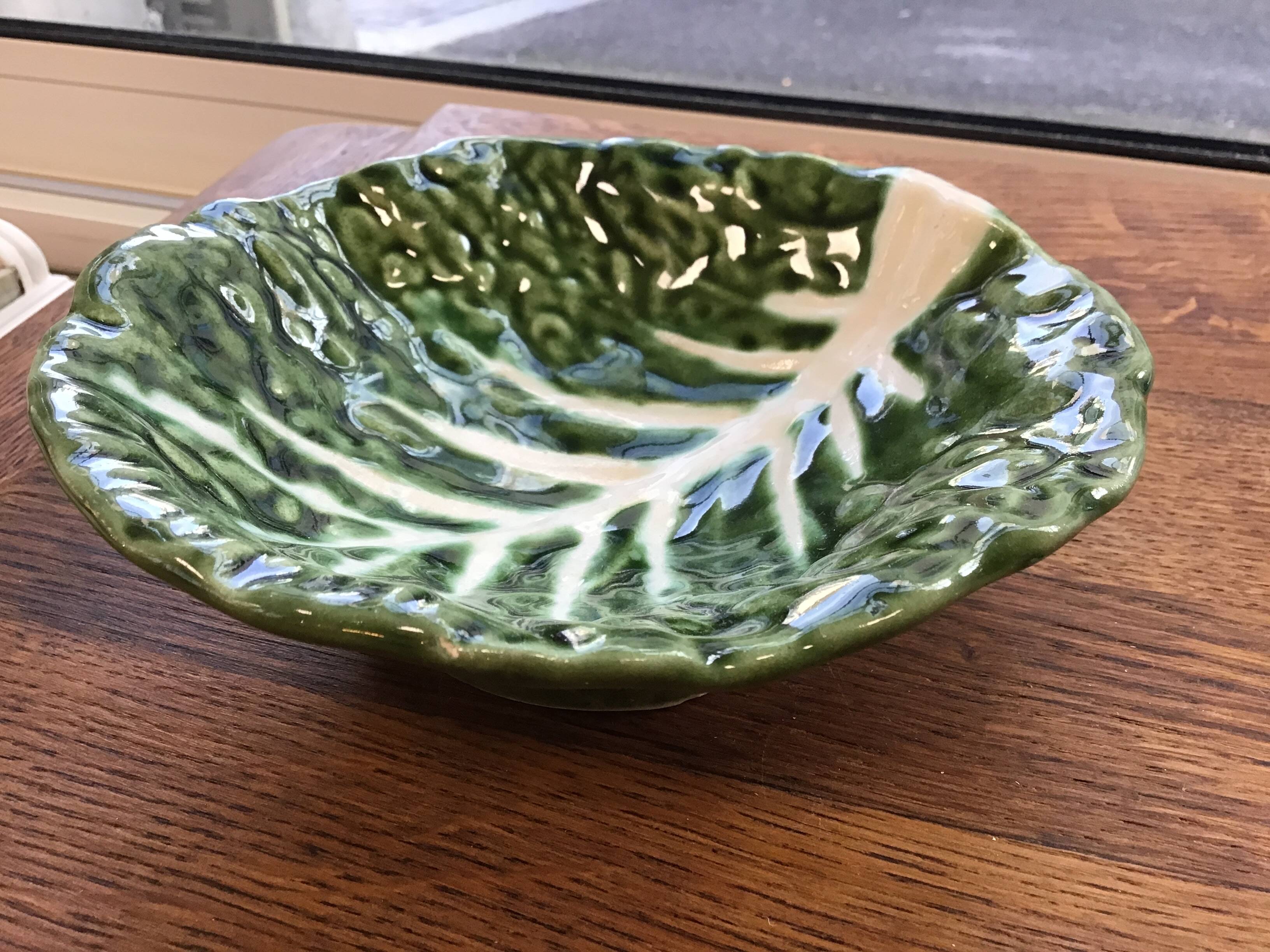 Cabbage leaf bowl