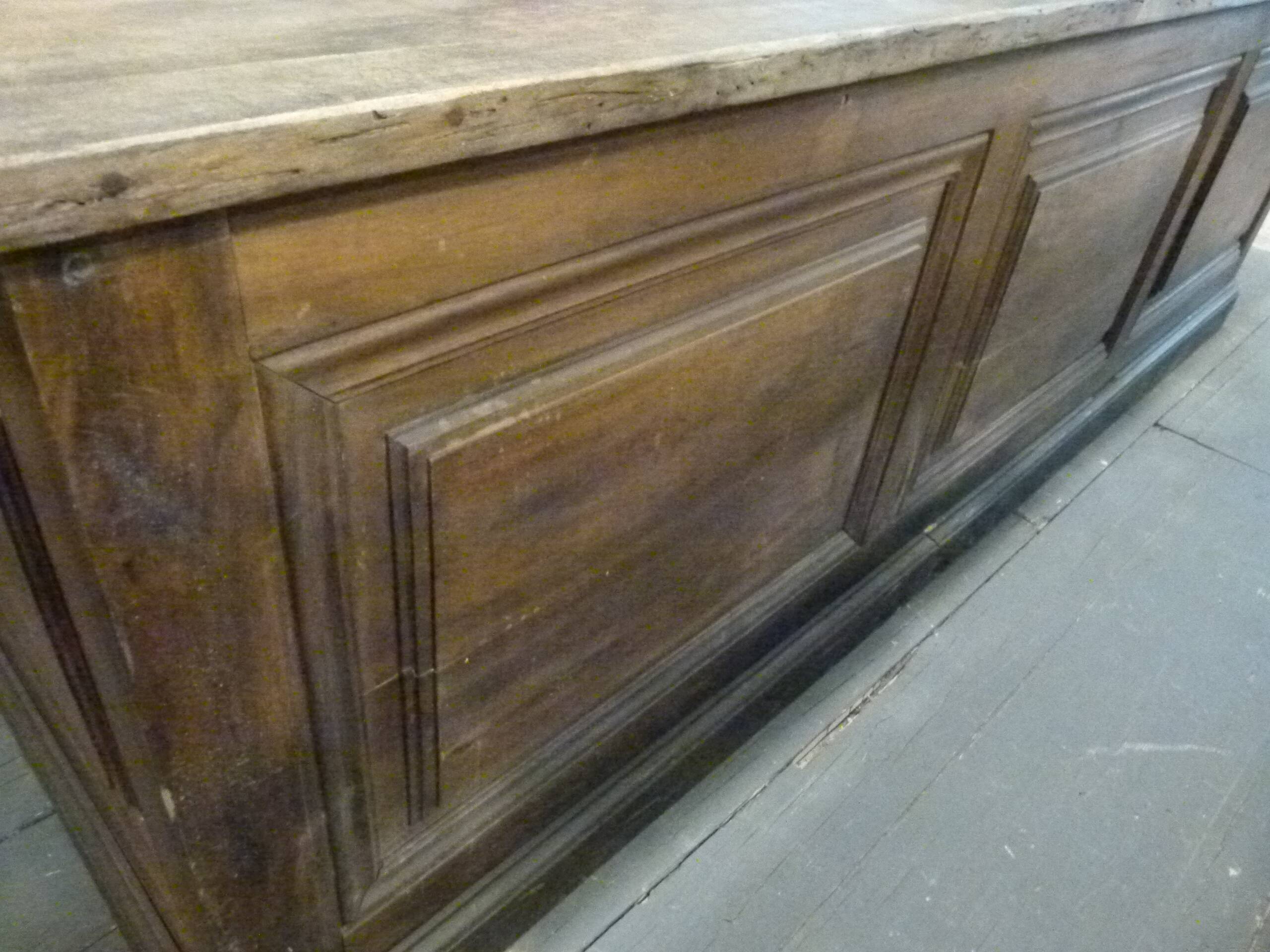 Shop counter 20th