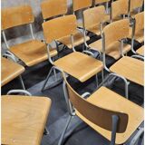 Lot 18 chaises bistrot empilable vintage 1970