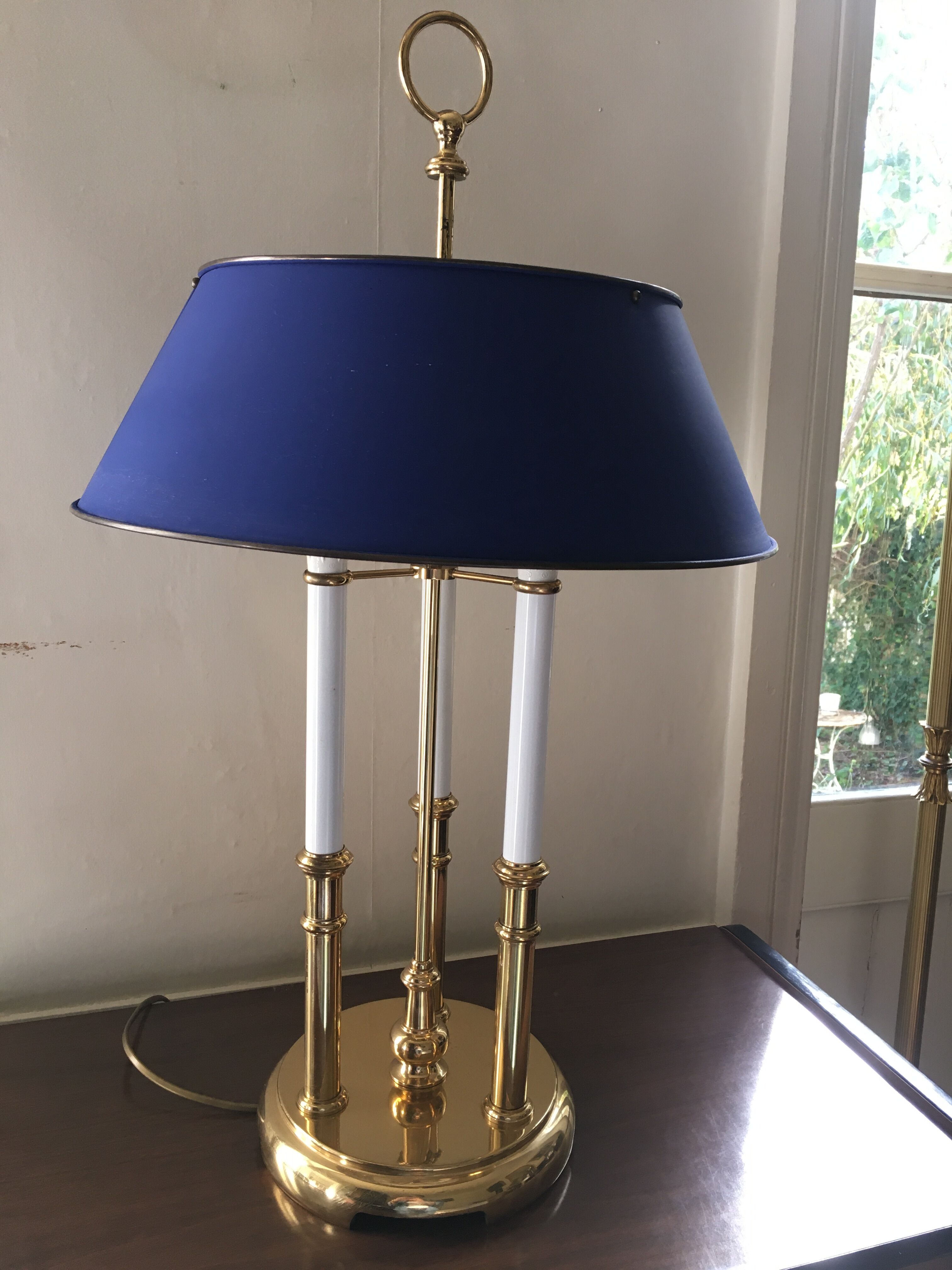 Golden bronze hot water lamp