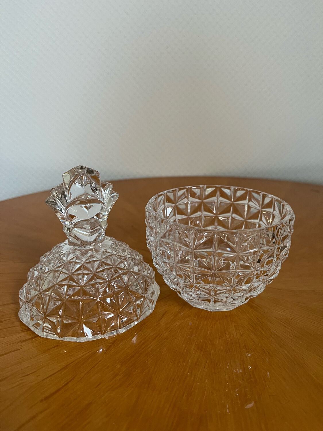 Pineapple candy box vintage