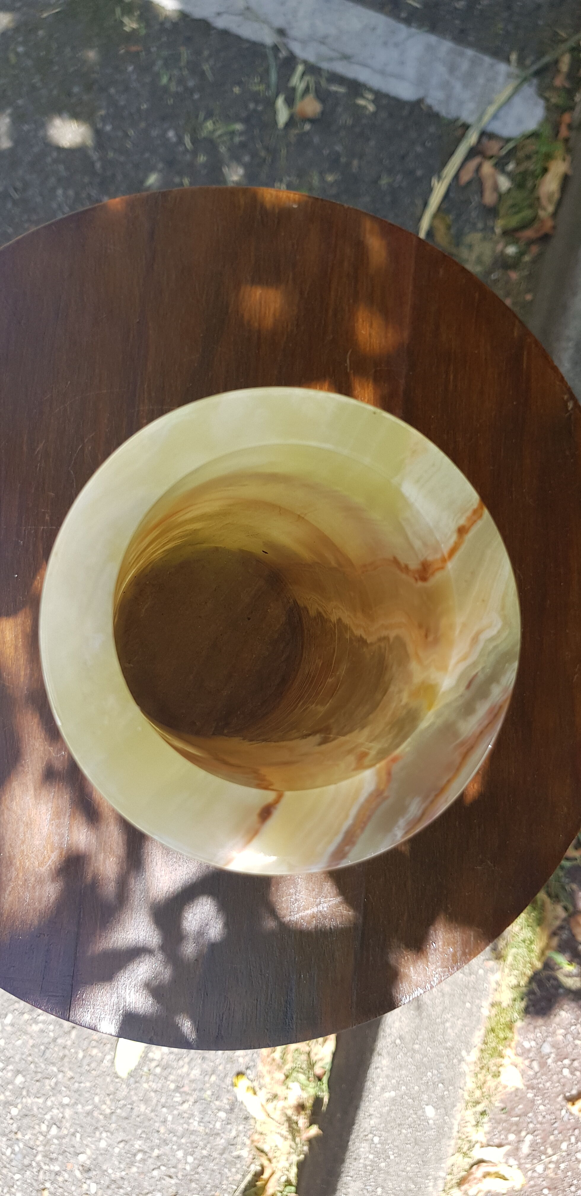 Onyx cylindrical vase