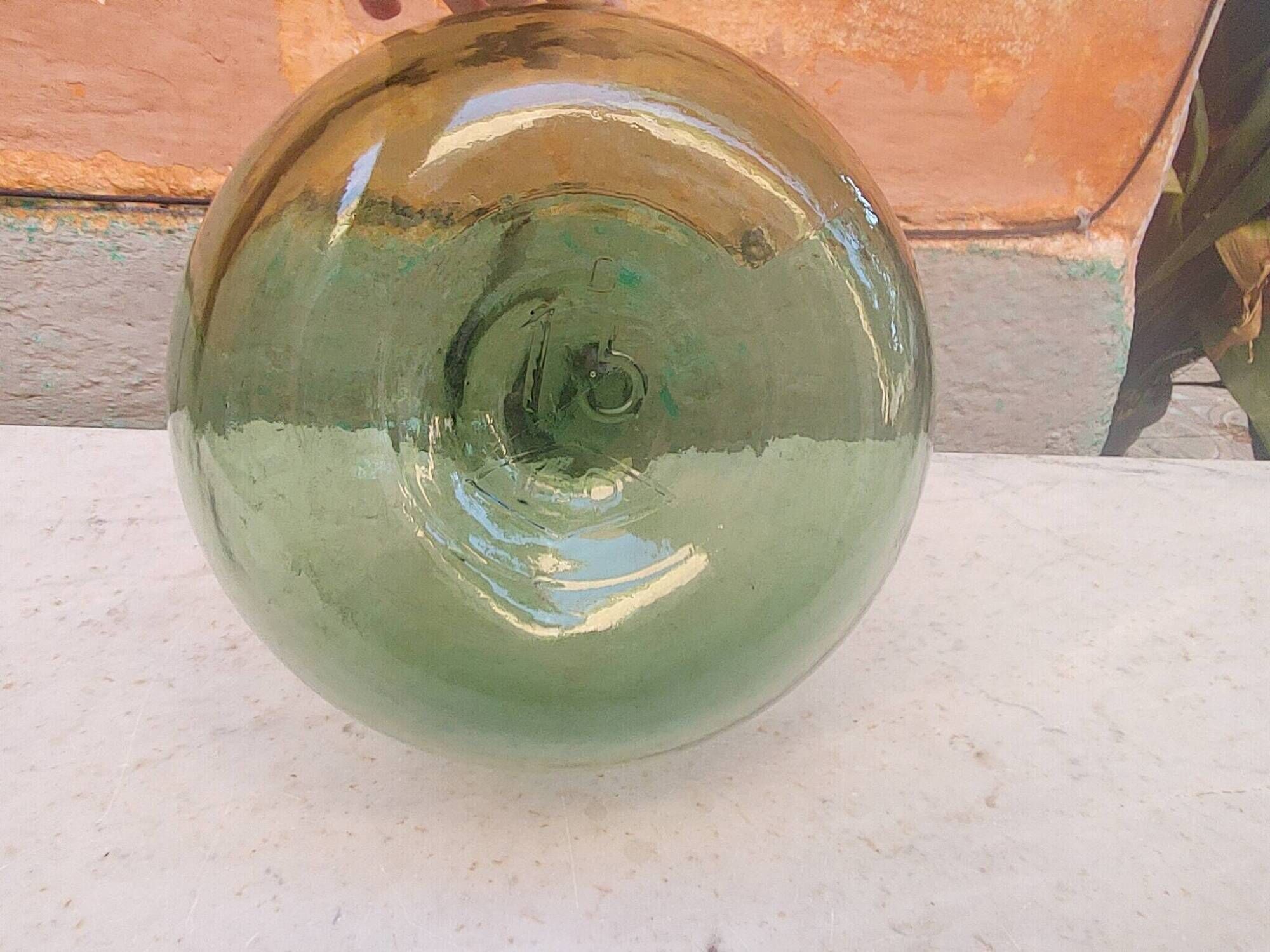 Lady Jeanne old bubbled glass - 15 liters - height 41cm (b)