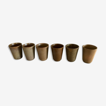 Lot de six mugs Digoin en grès