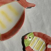 Duo of dishes in the shape of vintage colorful fish