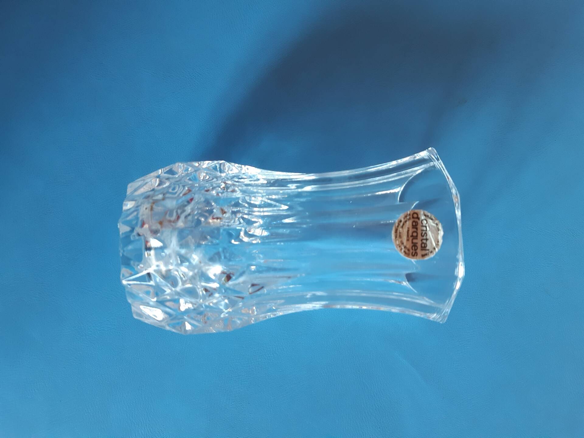 Small vintage Cristal d’Arques vase in cut glass – H. 13 cm