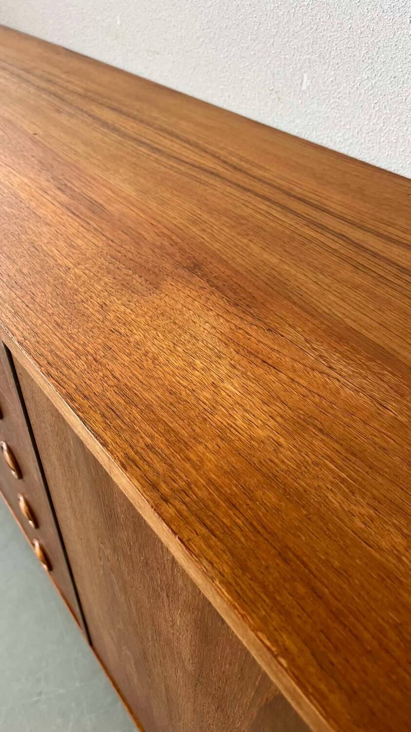 Vintage lowboard XL teak