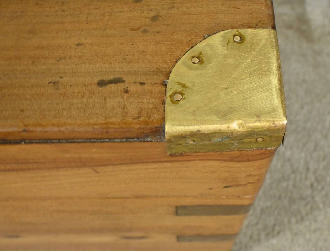 Marine trunk in camphor wood, India – Late 19th century