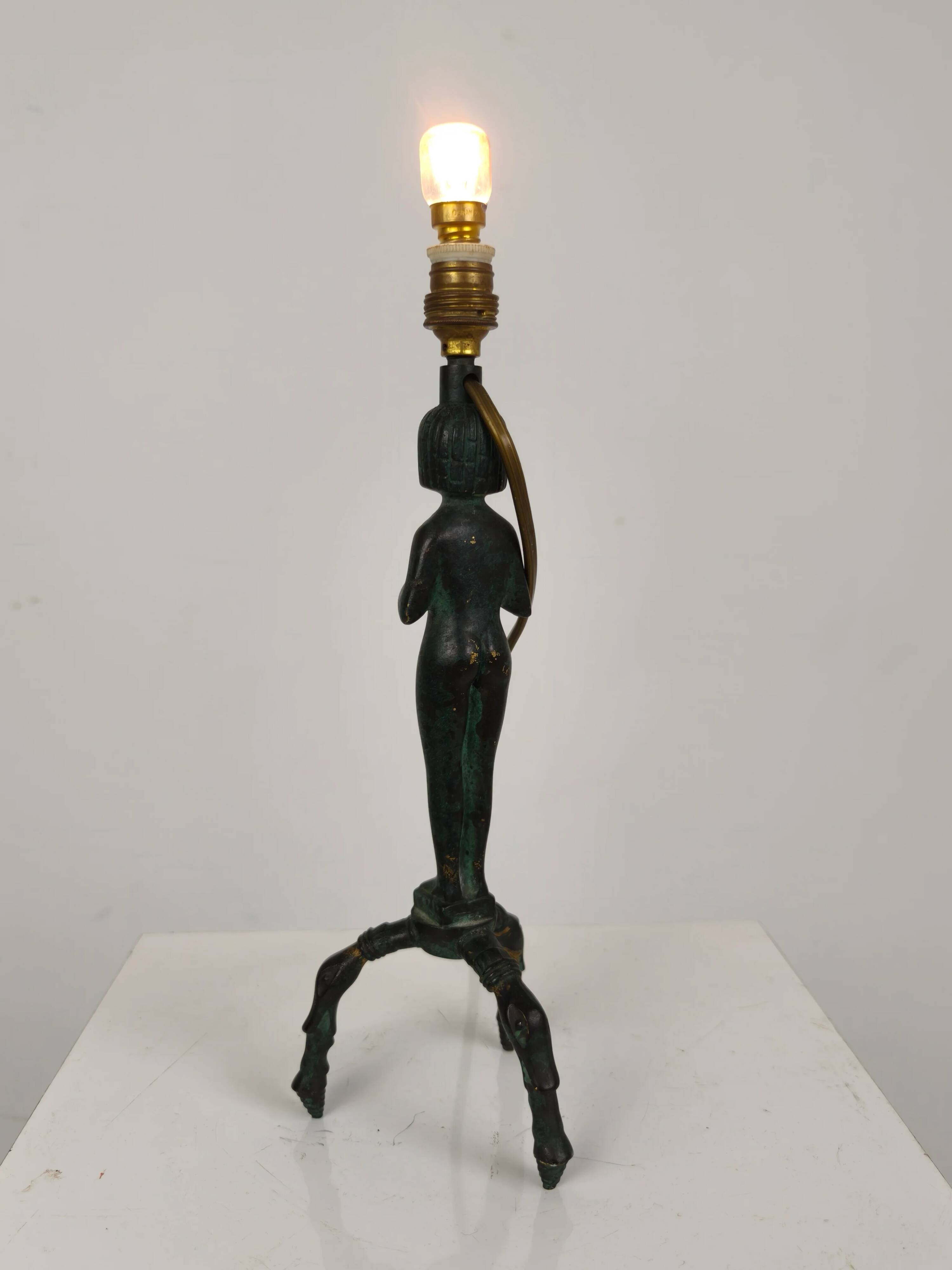 Beautiful bronze Egyptian lady table lamp 20th