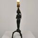 Belle lampe de table en bronze représentant une dame égyptienne, XXe siècle