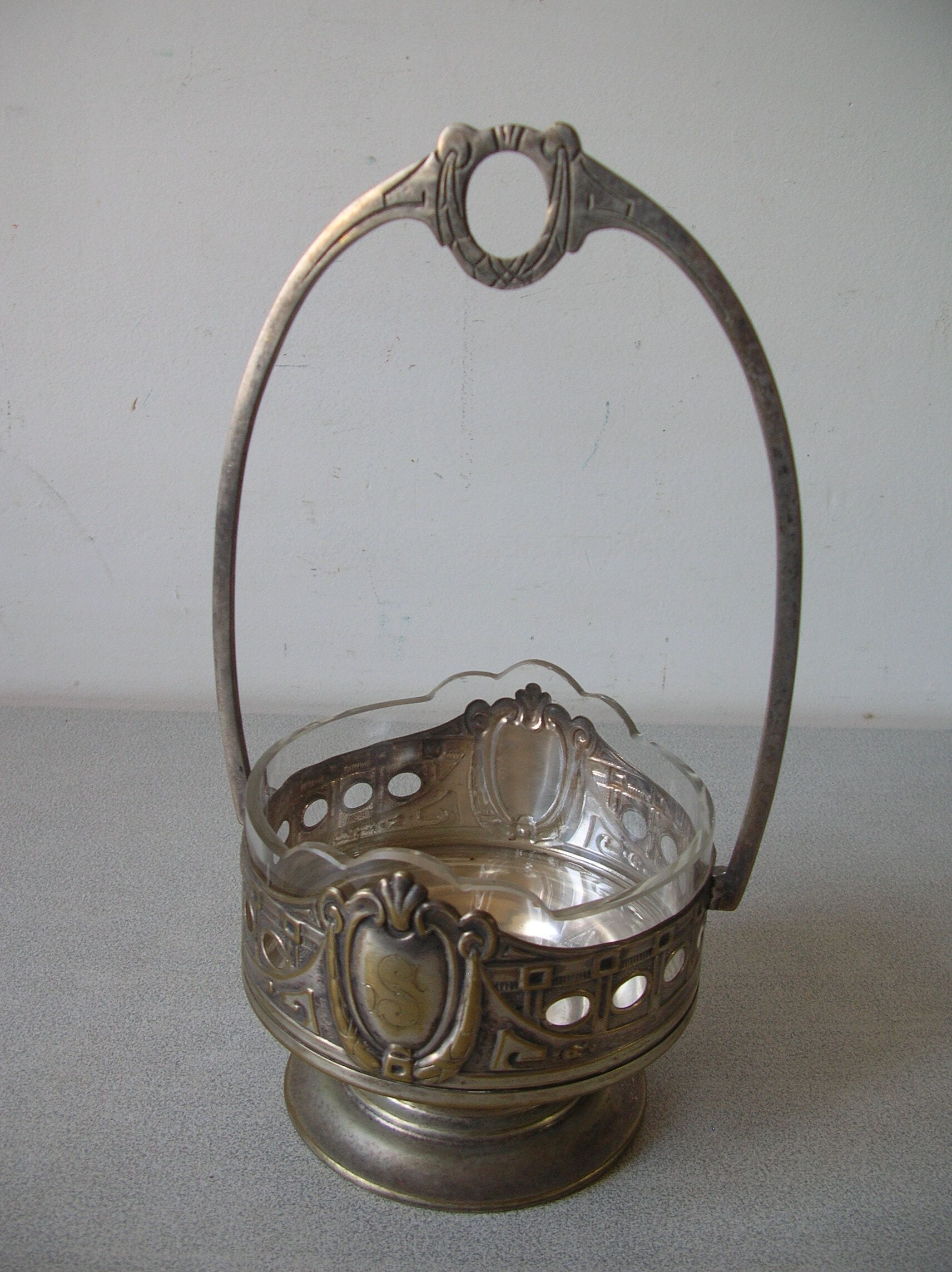 Old drageoir bonbonnière early 20th silver metal dated 1910 monogram S