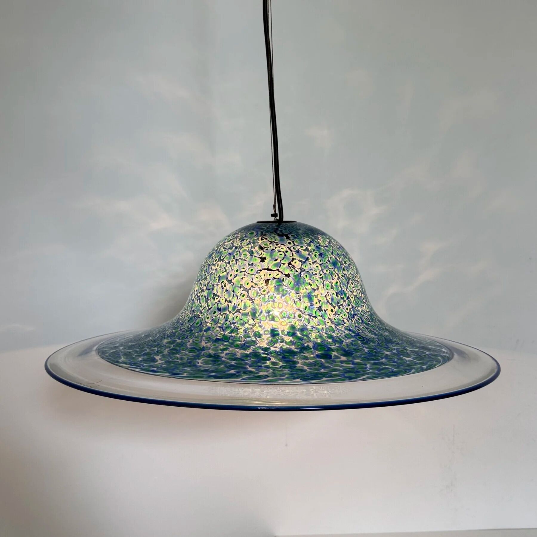 Suspension en verre de Murano bleu Neverrino par Gae Aulenti pour Vistosi Italie, années 1970.