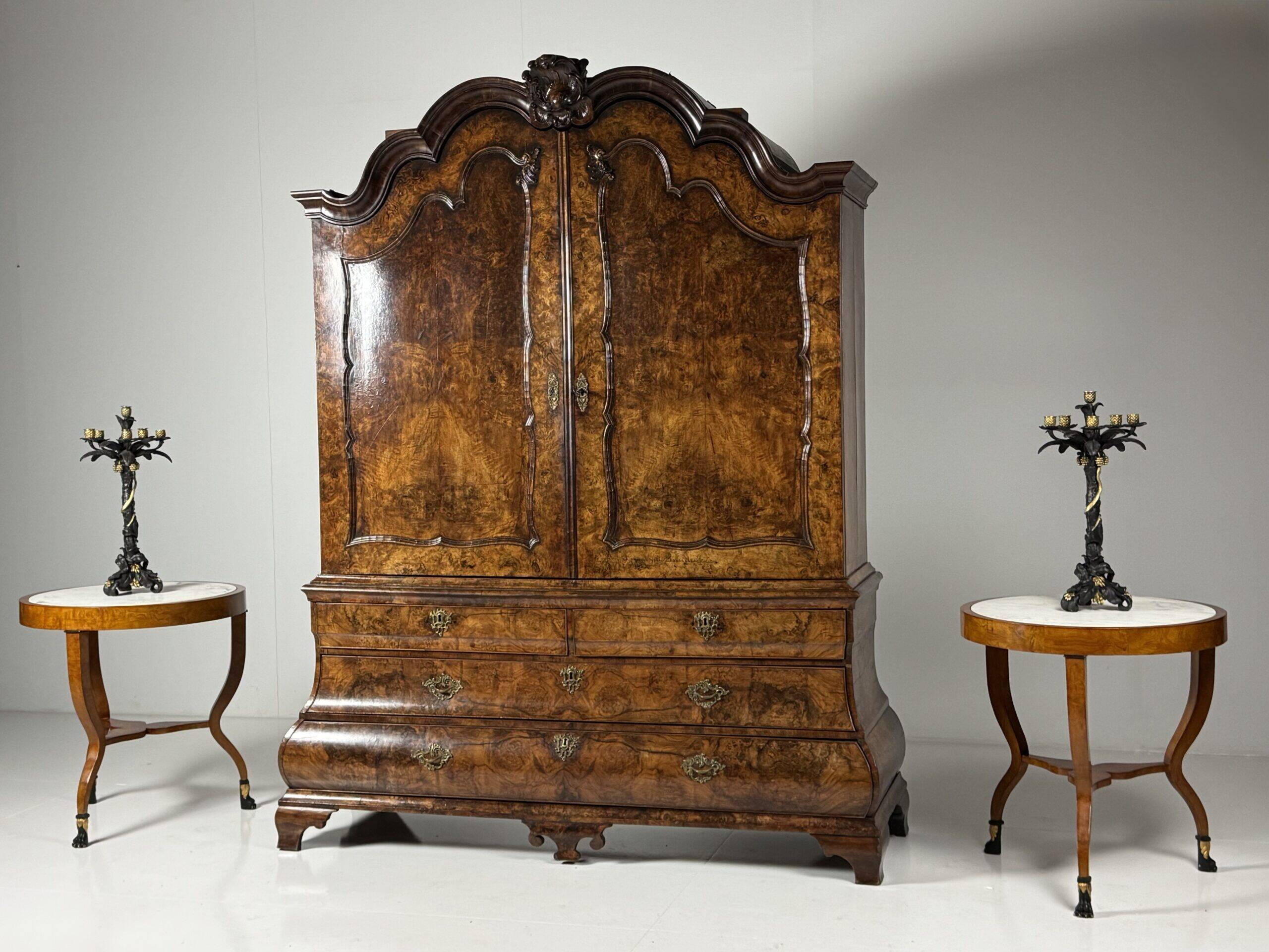 Dutch burr walnut cabinet ca. 1740