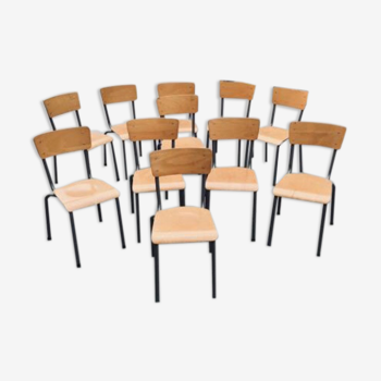 Lot 11 school chairs
