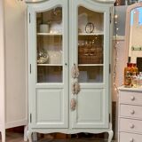 Vintage display case in Caiman green