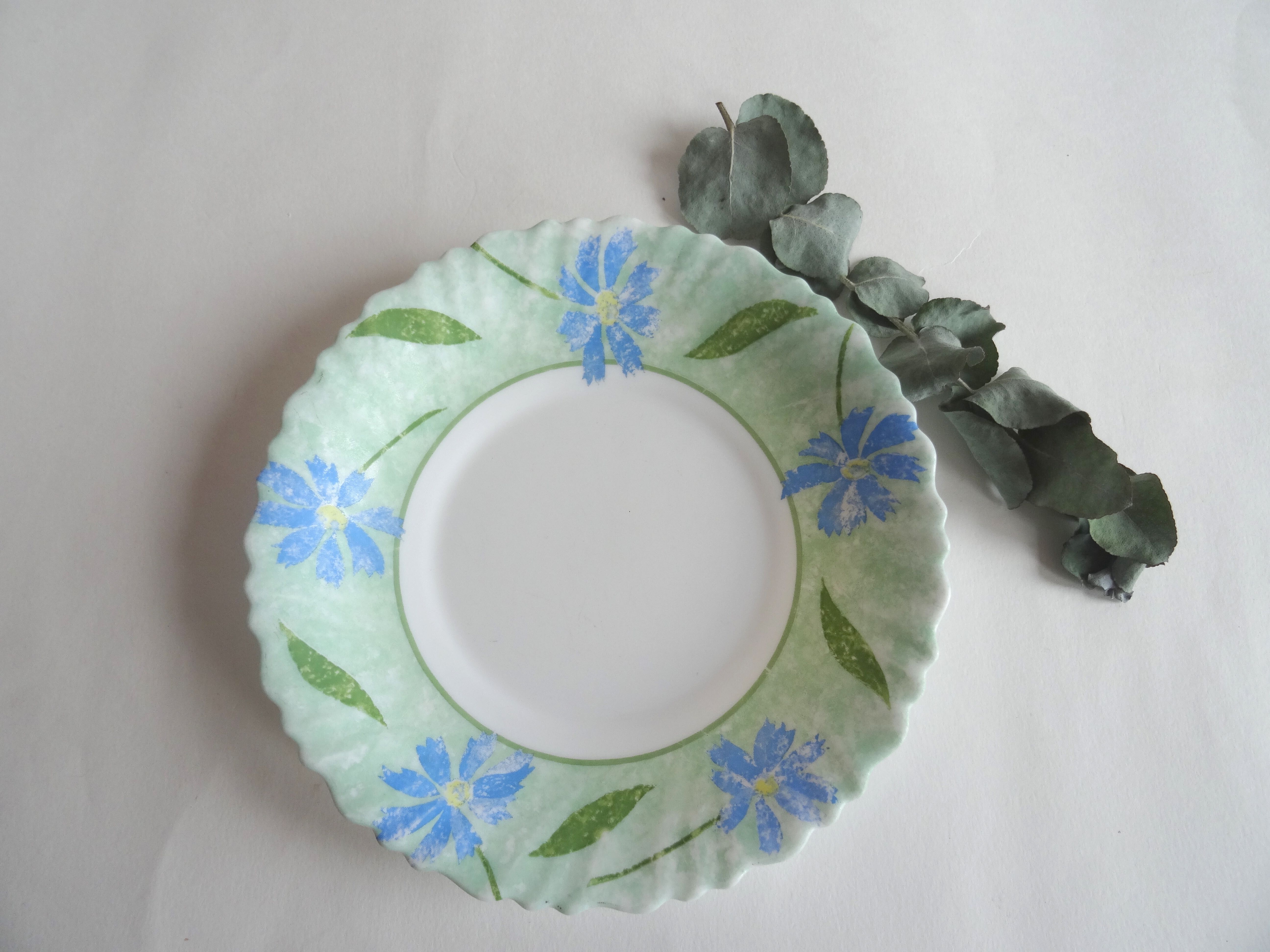 Green arcopal hollow plates