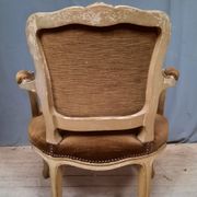 Fauteuil marron  style Louis XV