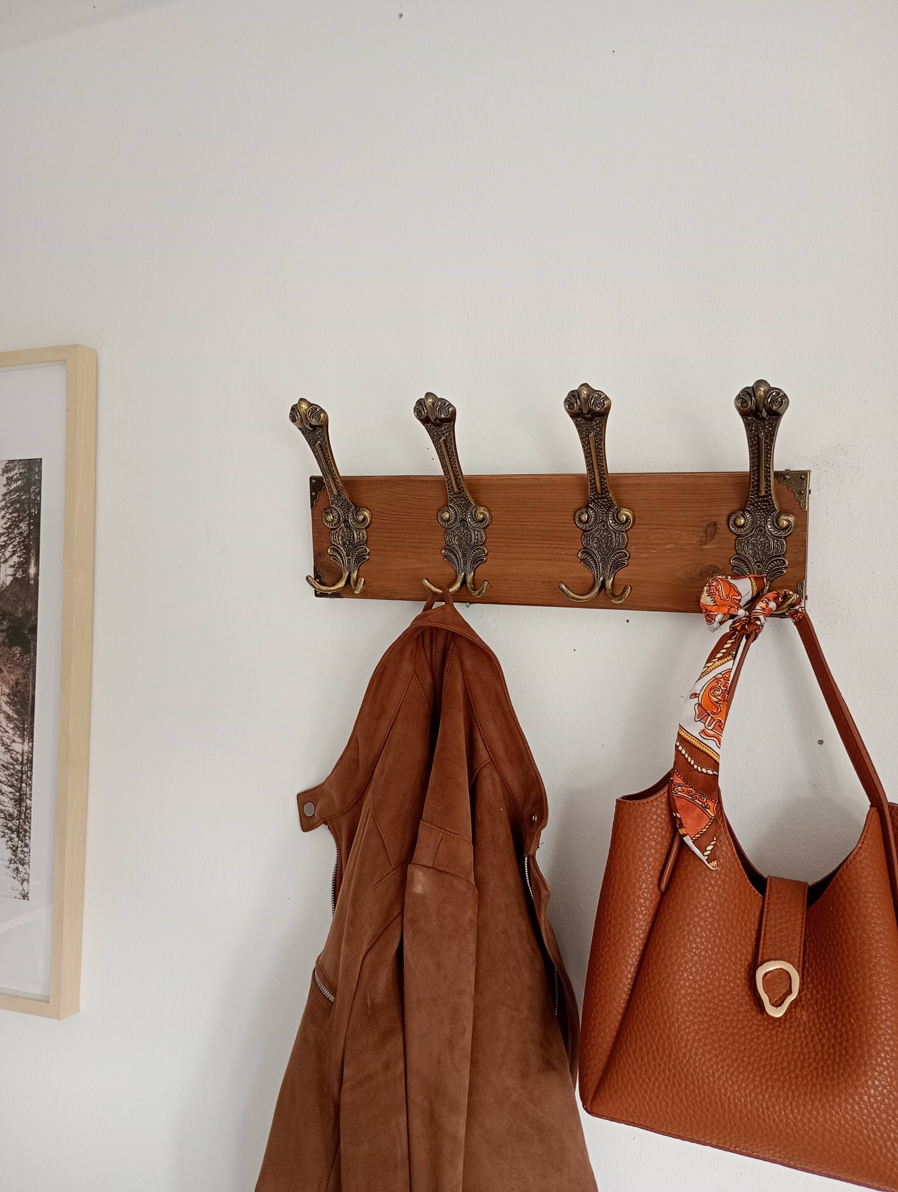 Vintage wall coat rack in patinated wood and metal – 4 double hooks