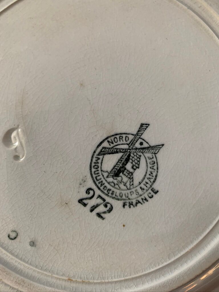 Blue old flat plates