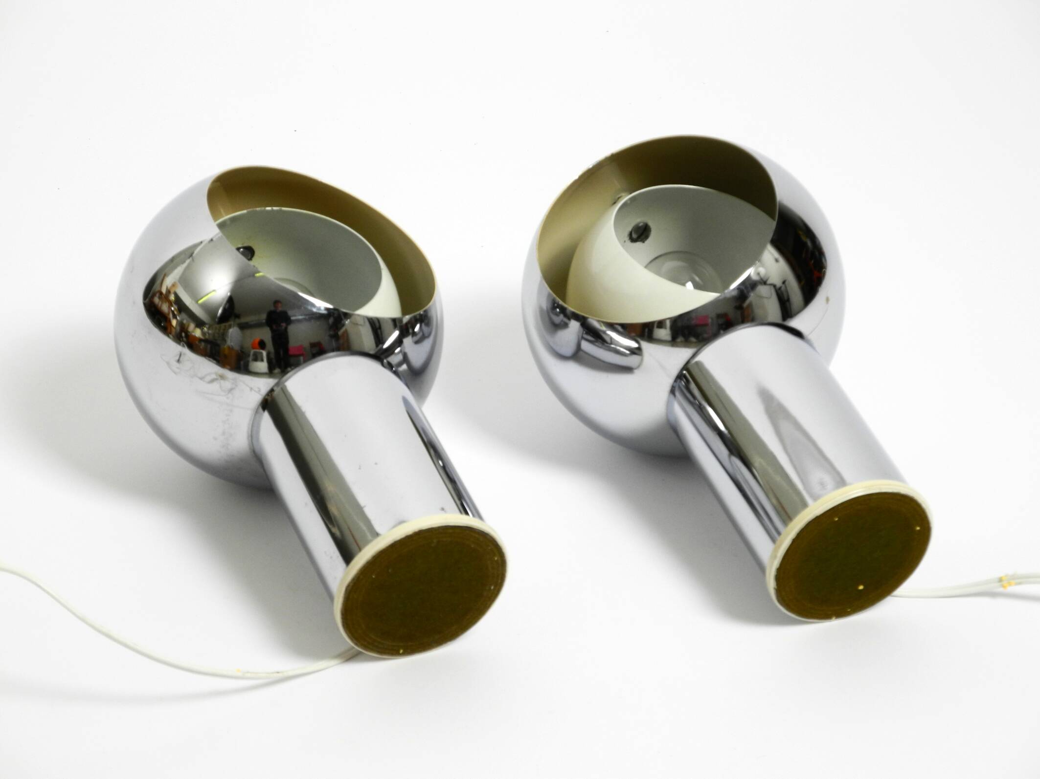 Pair of large Mid Century Space Age chrome table lamps - Made in Italy