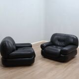 Pair of Mobil Girgi Sapporo armchairs black leather Italy 1970s