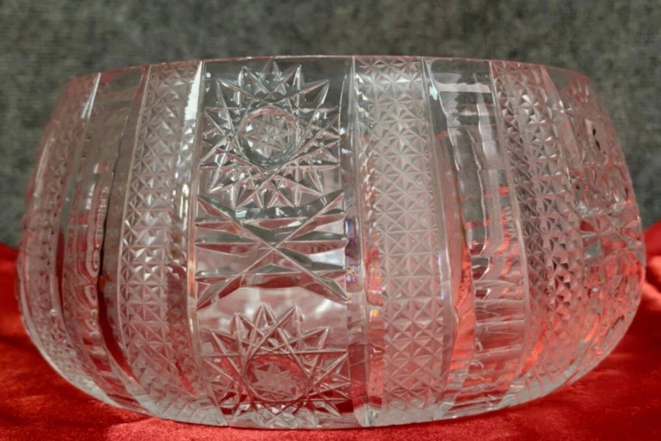 Chiseled crystal cup circa 1970
