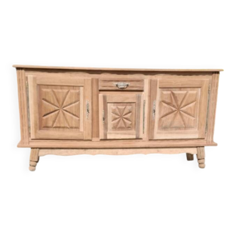 Airbrushed basque sideboard