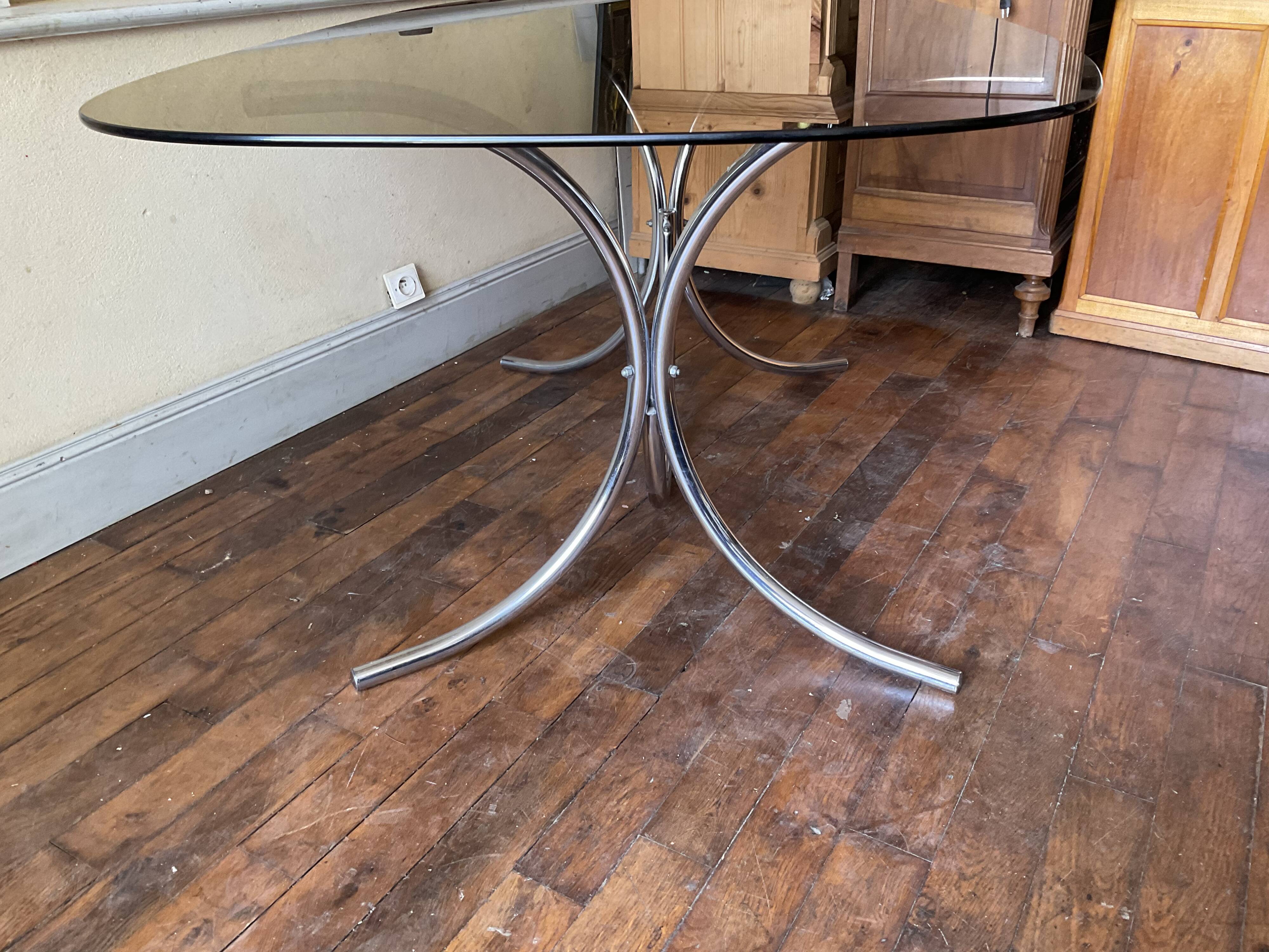 Living room table in smoked glass and vintage metal